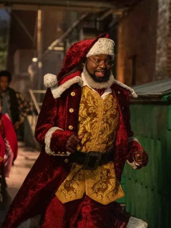 Lil Rel Howery Dashing Through the Snow 2023 Santa Claus Velvet Coat (1) Lil Rel Howery Dashing Through the Snow 2023 Santa Claus Velvet Coat (1)