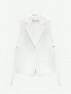 Emily in Paris S02 Lily Collins White Vest